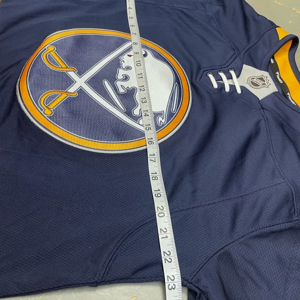 Buffalo Sabres 15 Jack Eichel Fanatics NHL Jersey Navy Blue Small Hockey - Picture 8 of 12